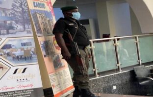 Policemen invade Abuja hotel, evict staff, guests